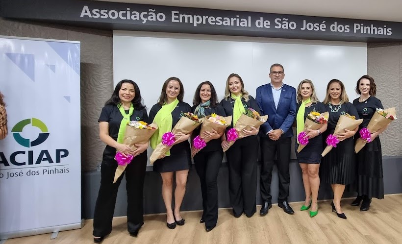 Conheça a nova presidente da Associação Empresarial de São José